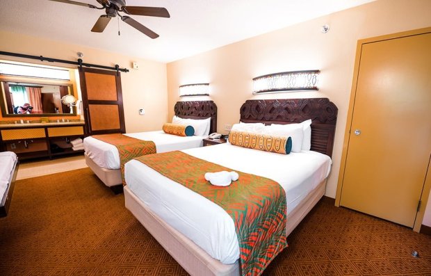 caribbean-beach-resort-remodeled-rooms-disney-world-beds 